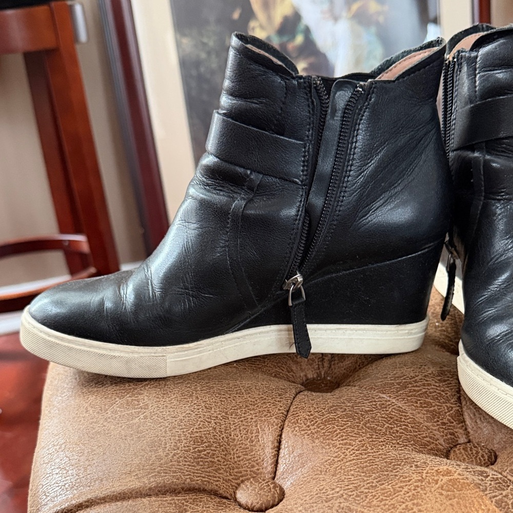 Paolo Black Leather Wedges